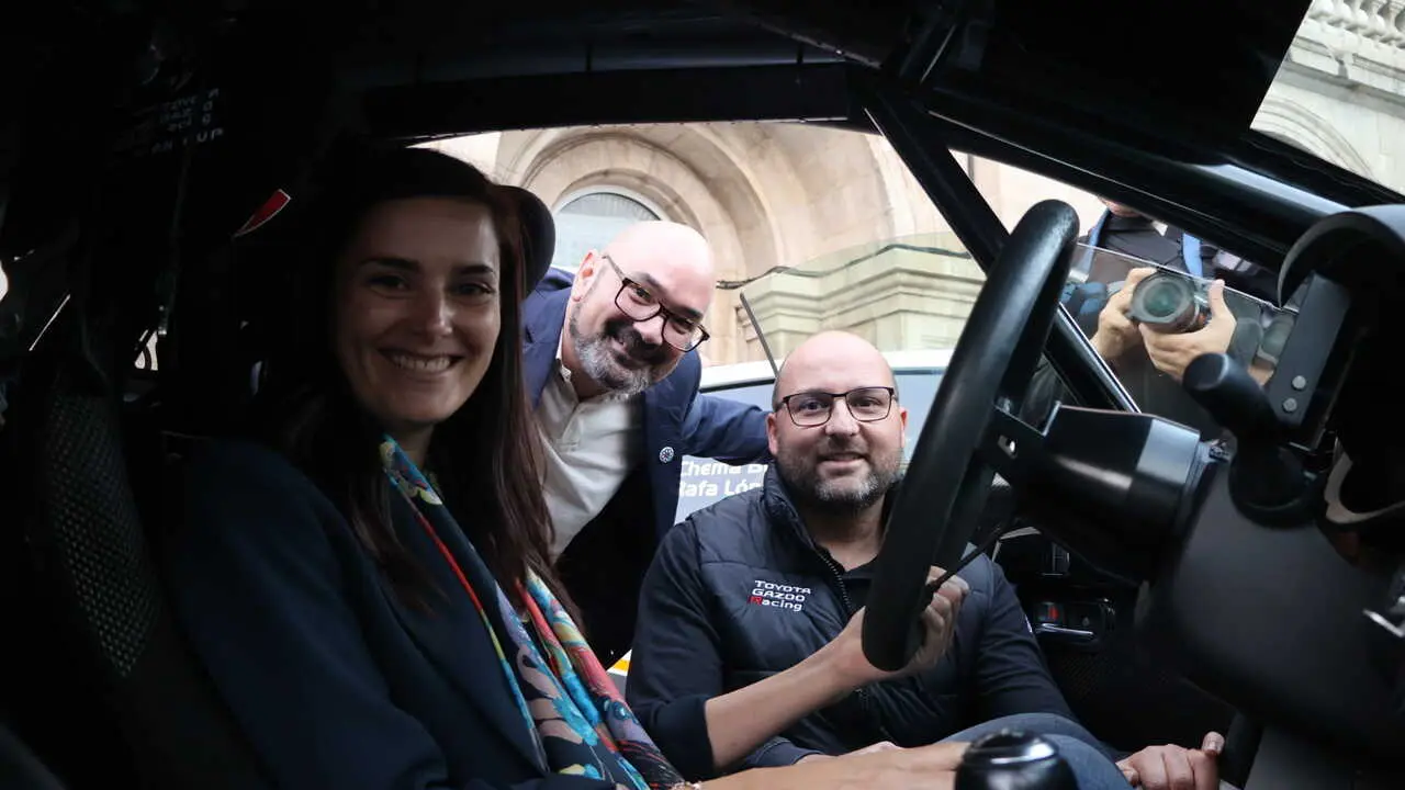 Efr&eacute;n Castro, junto a Adri&aacute;n D&iacute;az en la presentaci&oacute;n de la pasada edici&oacute;n del Rally San Froil&aacute;n