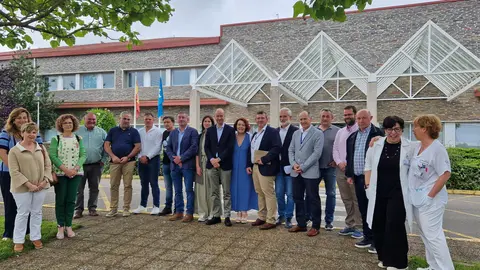 2024_07_04 Viceconsejero de Política Sanitaria y gerente Sespa visita Jarrio 1