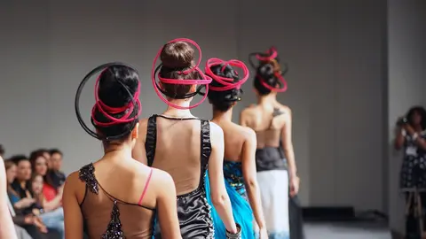 Desfile, moda, modelos.