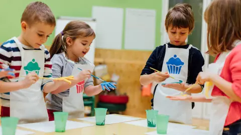 Ni&ntilde;os en talleres