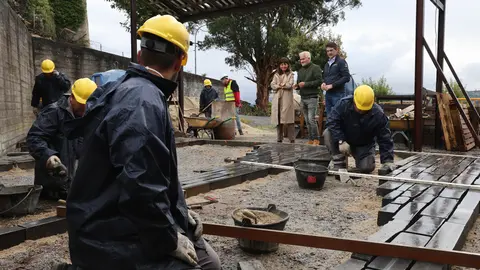 Javier Arias, durante la visita al obradoiro de Sarria