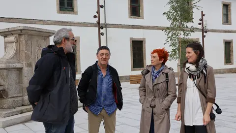 Olalla Rodil, durante la visita al cuartel de San Fernando acompañada por otros miembros del BNG
