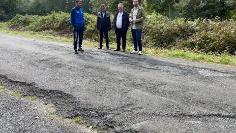 Antonio Ameijide, del PP, en una visita a O Saviñao