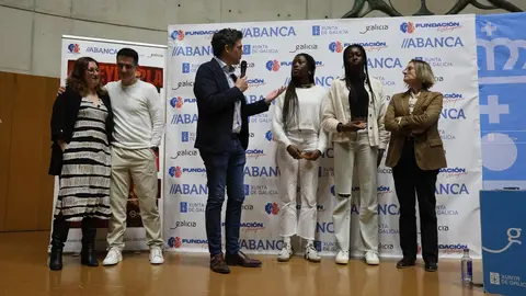 Charla de Lucy y Jessica Akamere, jugadoras del Emevé de voleibol