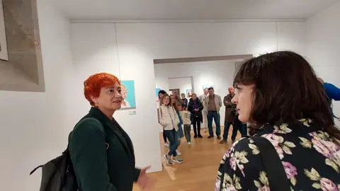 Maite Ferreiro, durante la inauguración de la exposición de Camino Casabella en O Vello Cárcere