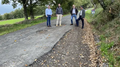 FOTO LU-P-0910 (1). Bóveda, Antonio Ameijide y el alcalde.