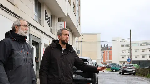 Alexandre Penas y Rubén Arroxo supervisan las obras de las calles lucenses