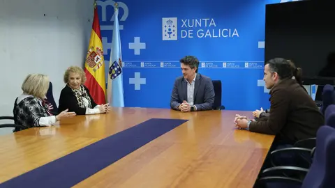 Reunión de Javier Arias con la directiva de la AECC de Lugo