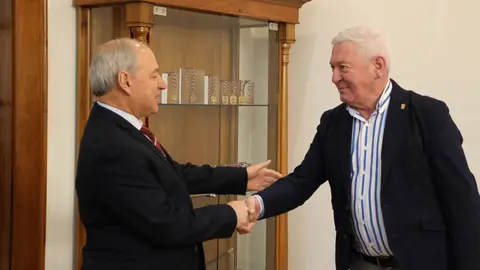 020125 Convenio con Xermade na mellora da praia fluvial e dun camiño en Cabreiros