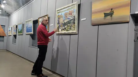 Paco Cervino presentó la exposición «Mesturas» en la Casa da Cultura de Chantada