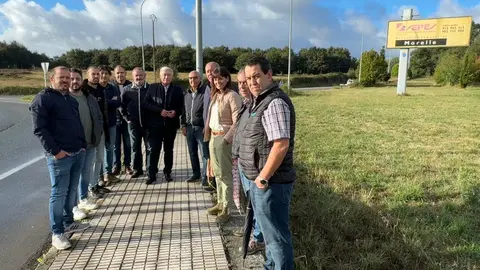 Los senadores del PP, con empresarios del Polígono de Morelle, en Sarria