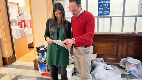 Mar Carballas y Javier Vázquez presentaron las enmiendas a los Orzamentos del Concello