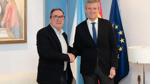 Reunión entre el alcalde de Bóveda y Alfonso Rueda