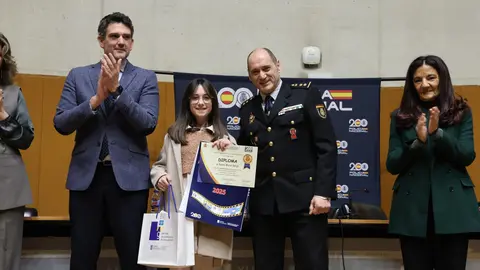 La ceremonia de entrega de premios del Concurso Infantil de Dibujo de la Policía Nacional se celebró en la Delegación de la Xunta en Lugo