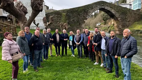 Los senadores populares, en Navia de Suarna