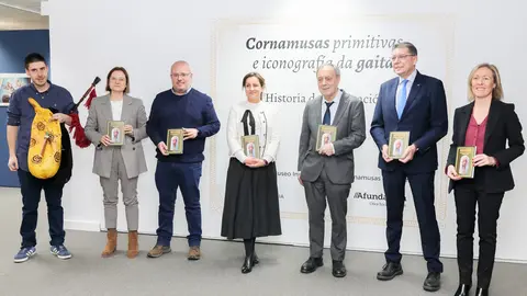 La exposición «Cornamusas primitivas e iconografía de la gaita» podrá visitarse hasta el 10 de mayo en la sede de Afundación de Lugo