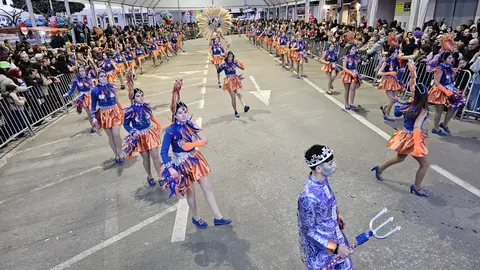 Una de las comparsas que participó en el desfile de Carnaval de Chantada