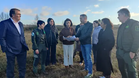 La conselleira Ángeles Vázquez visitó la zona de cría del mazarico real en Rozas, Castro de Rei