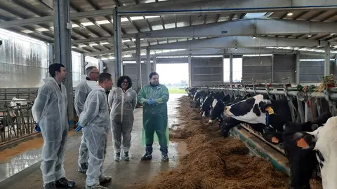 260325 Visita Axencia Europea á Granxa Gayoso Castro