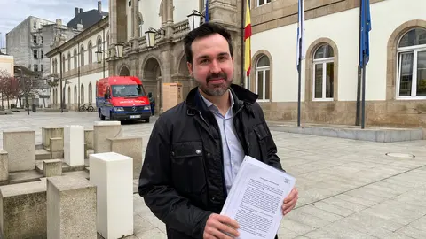 FOTO GPP rexistro alegacións. Antonio Ameijide