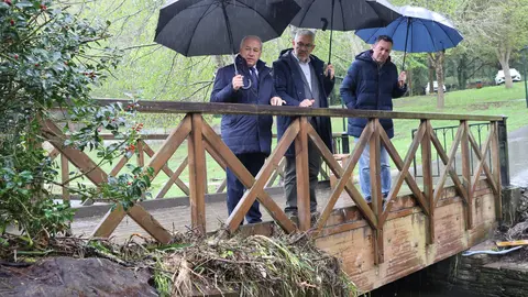 150425 FOTO3 Supervisión dos danos no Rato pola borrasca Olivier.JPG