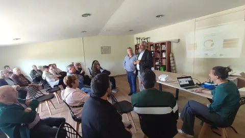 Miguel Fernández, durante la reunión mantenida en Fingoi