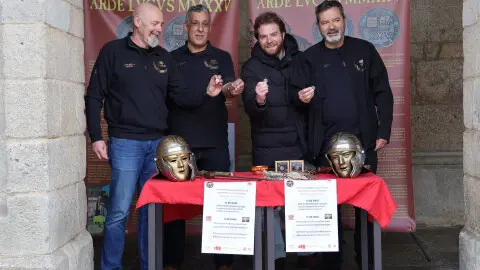 El concelleiro Jorge Bustos participó en la presentación de la moneda