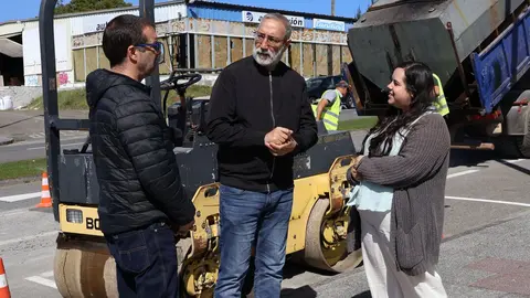 Alexandre Penas supervisa los trabajos de mejora en la Avenida de Madrid
