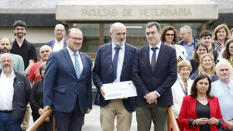 20250604SeloExcelenciaGaroVeterinaria4