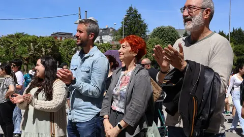 Maite Ferreiro, con Rubén Arroxo y Alejandro Penas
