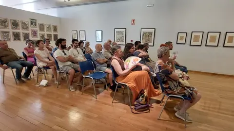 La exposición sobre Rosalía fue presentada ayer en el Museo Provincial de Lugo