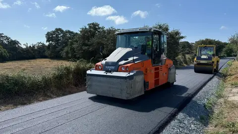 050825 Inicio do estendido na LU-P-2115 en Friol