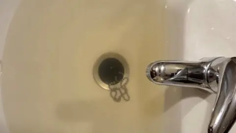 Estado da auga-Portomarín-070825