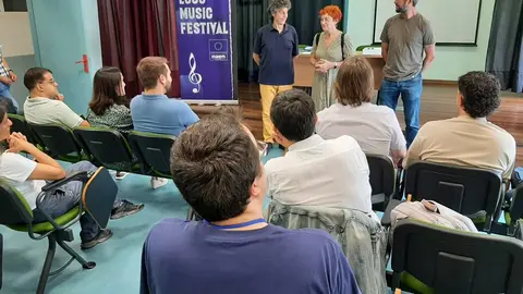 Ferreiro y Arroxo, con los participantes en el curso de dirección de orquestas