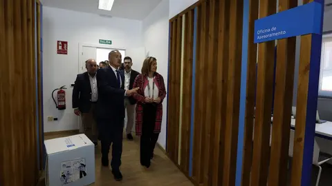 Inauguración de la oficina de Friol