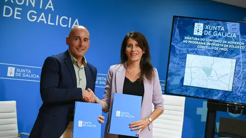 250910_Vivnda_FrmaCnvenio-1 Xunta Friol. José Ángel Santos, María Allegue