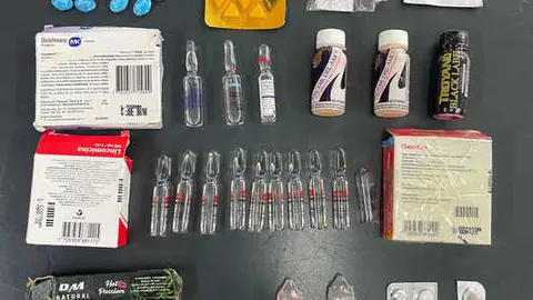Sustancias encontradas en el maletero del vecino de Lugo interceptado en Becerreá. Guardia Civil