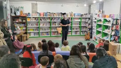 Una de las actividades realizadas en la biblioteca de Chantada