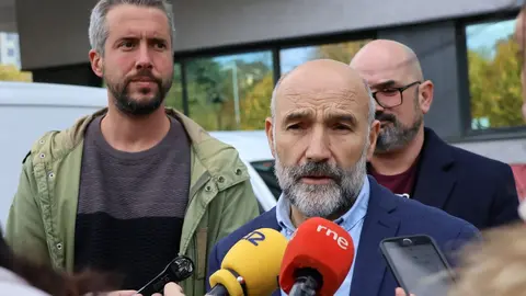Néstor Rego compareció ante los medios en Lugo