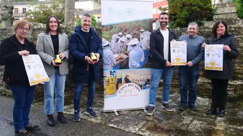 Presentación de la Feira do Mel da Montaña de Muras