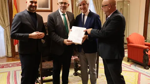 Miguel Fernández y Luís Nobre, en la Casa de Concello de Lugo