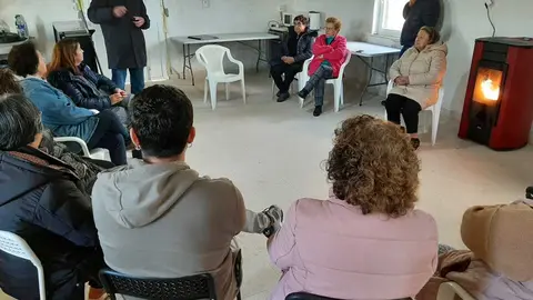 Rubén Arroxo explicó la iniciativa a los vecinos de Labio