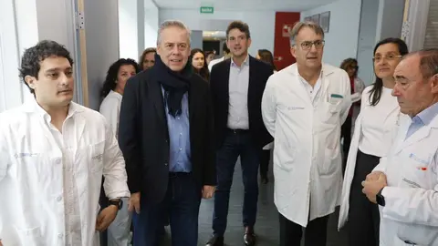 20251126 Conselleiro Sanidade visita Neuroescola HULA5