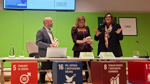 UNED, Luis Villares y Sandra Pi&ntilde;eiro, con Ana Traseira