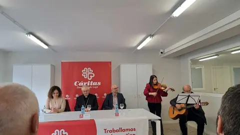 111225 C&aacute;ritas Becerre&aacute;