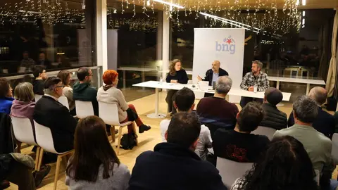 Castro, Rego y Arroxo, durante un acto en el que se explic&oacute; la actividad del BNG en el Congreso de los Diputados