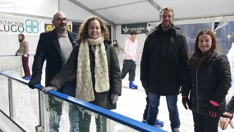 Castro y Arroxo visitaron la pista de hielo de A Milagrosa