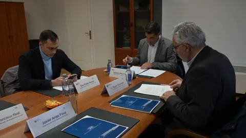 Miguel Fern&aacute;ndez, durante una reuni&oacute;n en el Pazo de Feiras