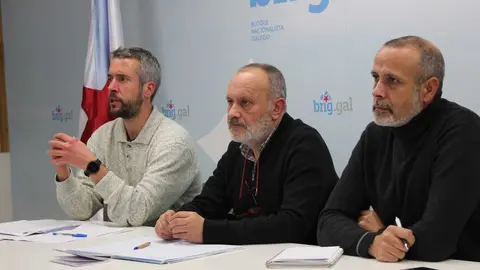 Rub&eacute;n Arroxo y Ant&oacute;n Bao, en la asamblea local del BNG