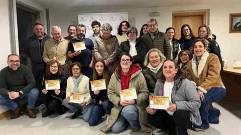 Los premiados con vales de 100 euros del Mercado de Nadal de Muimenta